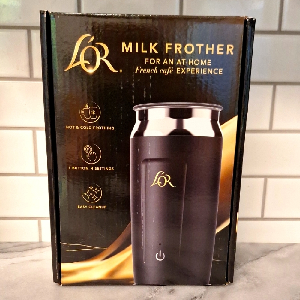 Black Milk Frother